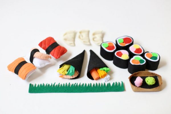 Sushi – juguete de fieltro interactivo – Comiditas – Borucas y Garabatos